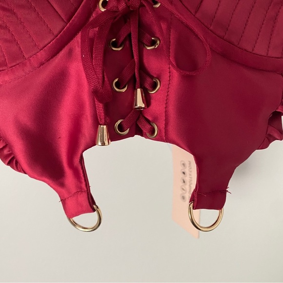 NWT Oh Polly Satin Lace Up Burgundy Corset Crop Top Zipper Closure Whimsigoth S - Picture 4 of 7